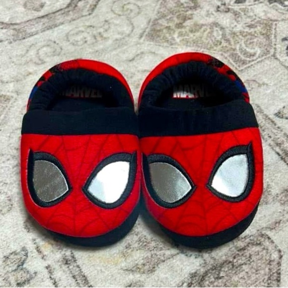 Spider-Man house shoes - Picture 1 of 2